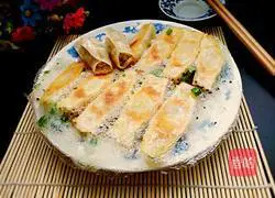 Illustration of how to make pot sticker dumplings 15