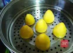 Illustration of how to make Wo Wotou 7