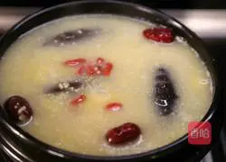 Illustration of how to make sea cucumber and millet porridge 6