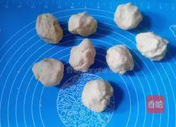 Illustration of how to make cornmeal steamed buns 3