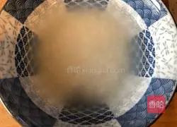 Illustration of how to make shrimp porridge 1