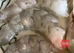 Illustration of how to make seafood porridge 1