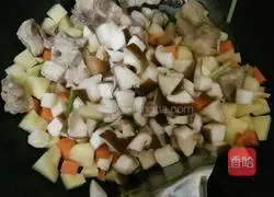 Illustration of braised pork ribs and taro rice 6