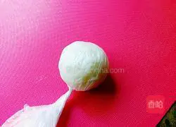Illustration of how to make baby table tennis rice balls 6