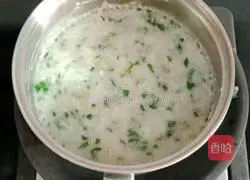 Pork Liver and Green Vegetable Porridge (Baby Complementary Food) Recipe Illustration 9