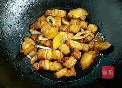 Illustration of Braised Pork and Bean Noodles 7