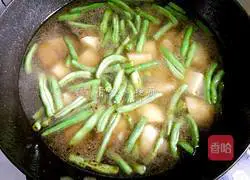 Illustration of Shangluo Braised Noodles 8