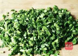 Illustration of how to make the Little Bear Frying Pan Version of Chive Box 4