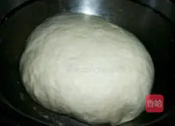 Illustration of how to make pork and eggplant stuffed buns 1