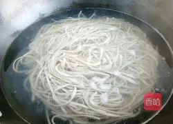 Illustration of making fried noodles 7