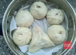 Illustration of how to make old noodles steamed buns and steamed buns 26
