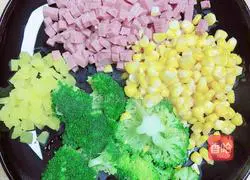 Illustration of how to make broccoli, corn and cheese rice balls 5