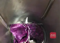 Illustration of how to make rose rolls 1