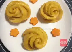 Illustration of how to make pumpkin rolls 6