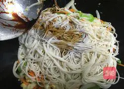 Vegetarian Fried Noodles Illustration of how to do it 11