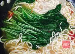 Illustration of how to make soup noodles 9