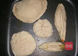 Illustration of how to make radish and banana boxes 7