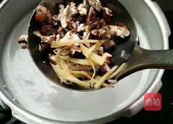 Illustration of how to make fresh oyster porridge 4