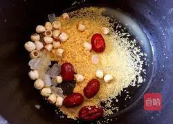 Illustration of how to make red dates, lotus seeds and millet porridge 2