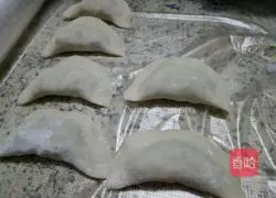 Pork Illustration of how to make cowpea dumplings 7