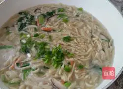 Illustration of hand-rolled three-legged noodles 13