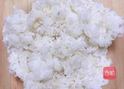 Illustration of how to make broccoli, corn and cheese rice balls 6