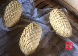 Illustration of how to make pumpkin rolls 11