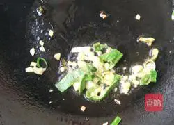 Illustration of how to make spicy noodles 8