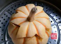 Illustration of how to make six-color rice baked with small sun melon 9