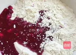 Illustration of how to make colorful noodles 1