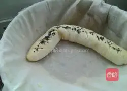 Illustration of how to make bean paste steamed bun rolls 16