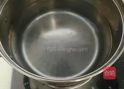 Illustration of how to make dumplings stuffed with pork and cabbage 11