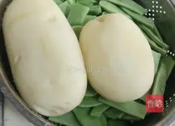 Illustration of braised noodles 3