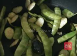 Illustration of the Bean and Eggplant Braised Noodles 5