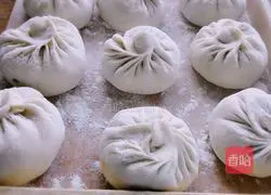Illustration of how to make eggplant stuffed buns 11