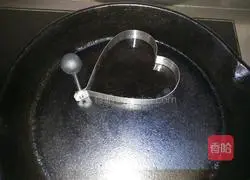 Chicken Noodle Love Pancake Recipe Illustration 4