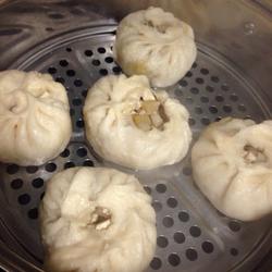 steamed stuffed bun