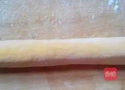 Illustration of how to make pumpkin rose rolls 6