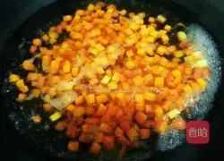 Illustration of how to make braised rice with colorful vegetables 5
