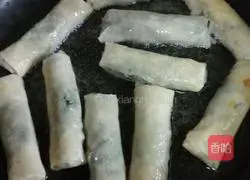 Illustration of how to make spring rolls 15
