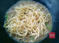 Illustration of braised beans and noodles 9