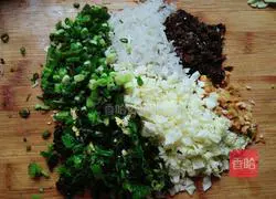 Illustration of how to make dumplings stuffed with vegetables and eggs 7