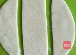 Dumpling wrapper oil Illustration of how to make noodles 2