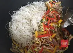 Illustration of how to make fried rice noodles 5