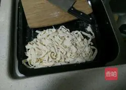 Illustration of hand-rolled noodles 11