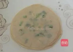 Illustration of how to make dumpling skin scallion pancakes 8