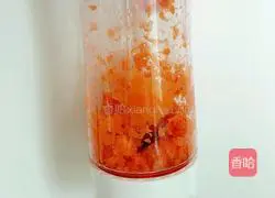 Illustration of how to make carrot noodles 2