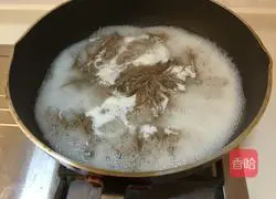 Illustration of how to make buckwheat noodle cups 1