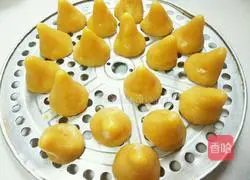 Illustration of how to make milk-flavored steamed buns 10