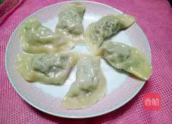 Illustration of how to make pork and cowpea dumplings 10